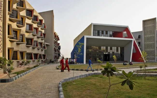 BIM Architecture | Diverse and Colorful, Each Window Has Its Own Personality in Student Apartment Buildings/Sanjay Puri Architecture Firm