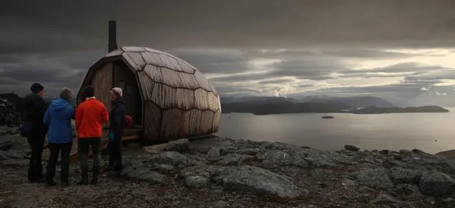 BIM architecture | Hiking traveler's beacon, rock hut under the Northern Lights/PINN Arkitekter