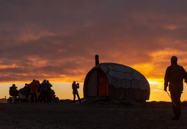 BIM architecture | Hiking traveler's beacon, rock hut under the Northern Lights/PINN Arkitekter