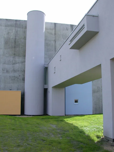 BIM Architecture | A Rebirth of Abandoned Design Years Later, a Stereoscopic Room Divided by a Giant Wall/Wall House 2