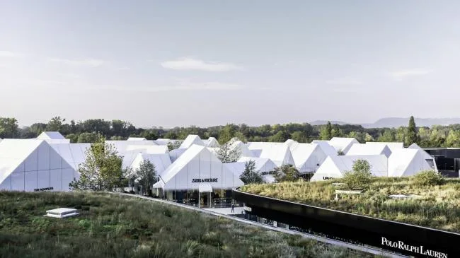 BIM Architecture | Lyon Outlets in France, white chambers form villages/Gianni Ranaulo Design