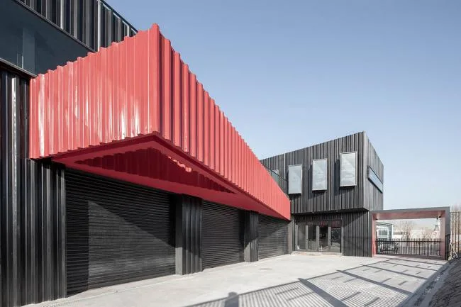 BIM Architecture | A Social Experiment for Car Enthusiasts, The Pit House Car Club/Building Up and Building Down Studio