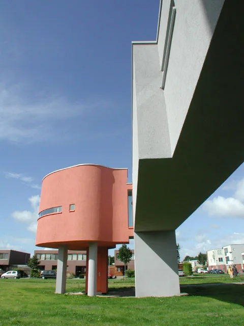 BIM Architecture | A Rebirth of Abandoned Design Years Later, a Stereoscopic Room Divided by a Giant Wall/Wall House 2