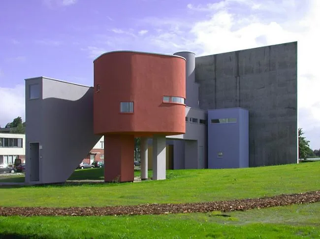 BIM Architecture | A Rebirth of Abandoned Design Years Later, a Stereoscopic Room Divided by a Giant Wall/Wall House 2