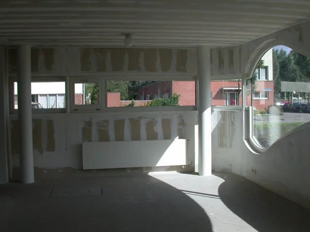 BIM Architecture | A Rebirth of Abandoned Design Years Later, a Stereoscopic Room Divided by a Giant Wall/Wall House 2