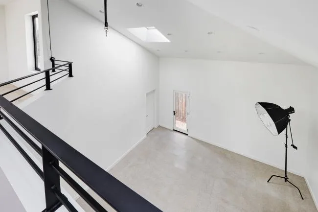 BIM Architecture | A simple and charming expansion/photographer's studio