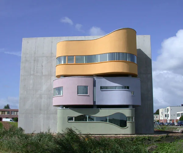 BIM Architecture | A Rebirth of Abandoned Design Years Later, a Stereoscopic Room Divided by a Giant Wall/Wall House 2