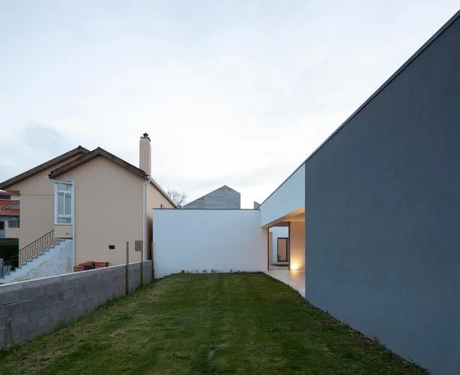 BIM Architecture | Extended Scenery, Tranquil Home/DRK. Architects