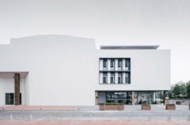 BIM Architecture: Plain Porcelain Tiles and Curved Designs at Shanghai Shenyao Art Center (Phase I) by Liu Yuyang Architecture Firm-BIM WORLD