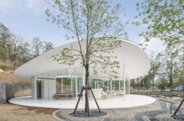 BIM Architecture: Anaya Cafe by Odd Featuring a White Cool Hat on the Sandy Shore-BIM WORLD