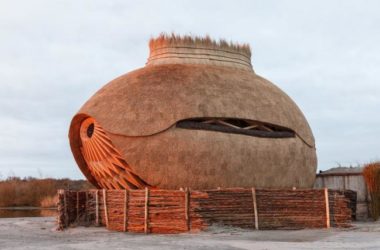 BIM Architecture: Waterbird Eggs Living by the Water - Tij Unelegant Bird House by RO&AD Architecten-BIM WORLD