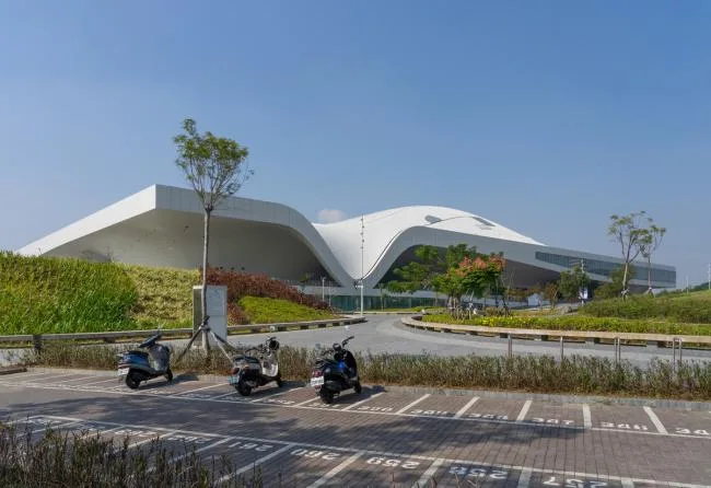 BIM Architecture | Like the free development and extension of banyan tree roots: Kaohsiung Art Center/Mecanoo