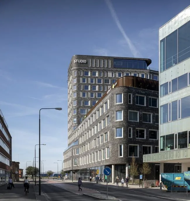 BIM architecture | Like a giant ship anchored on the shore: Malmo Port Complex/SHL