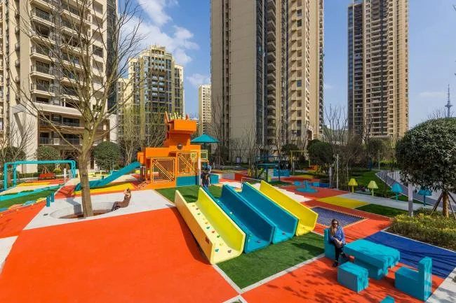BIM Architecture | Colorful Pixel Paradise/100 Architects