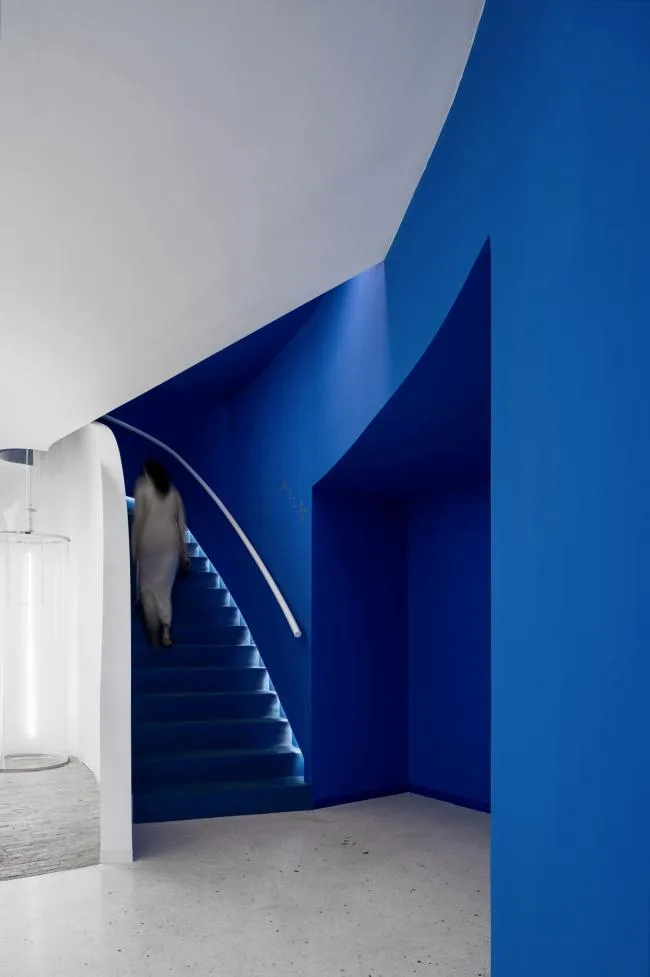 BIM Architecture | Twelve Lines of Poetry Hidden in Space: By JOVE Flower Shop/Mur Mur Lab