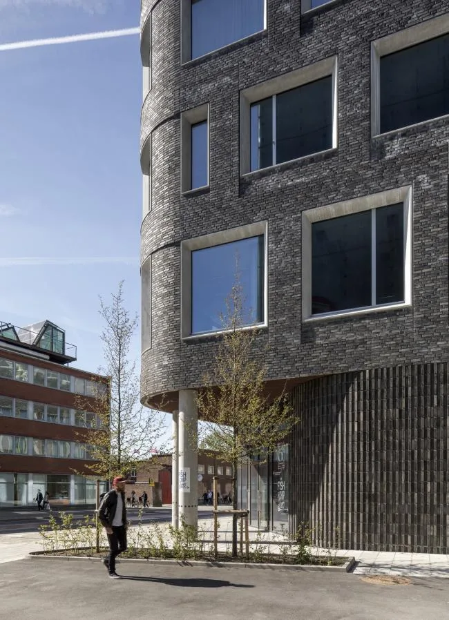 BIM architecture | Like a giant ship anchored on the shore: Malmo Port Complex/SHL
