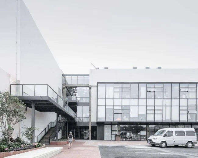 BIM Architecture | Plain Porcelain Tiles, Curve Drawing, Shanghai Shenyao Art Center (Phase I)/Liu Yuyang Architecture Firm