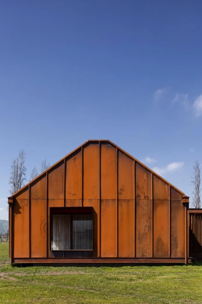 BIM Architecture | Red Hut on Village Grassland: PH2 Room/DX Arquitectos