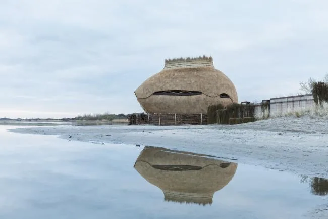 BIM Architecture | Waterbird Eggs Living by the Water: Tij Unelegant Bird House/RO& AD Architecten