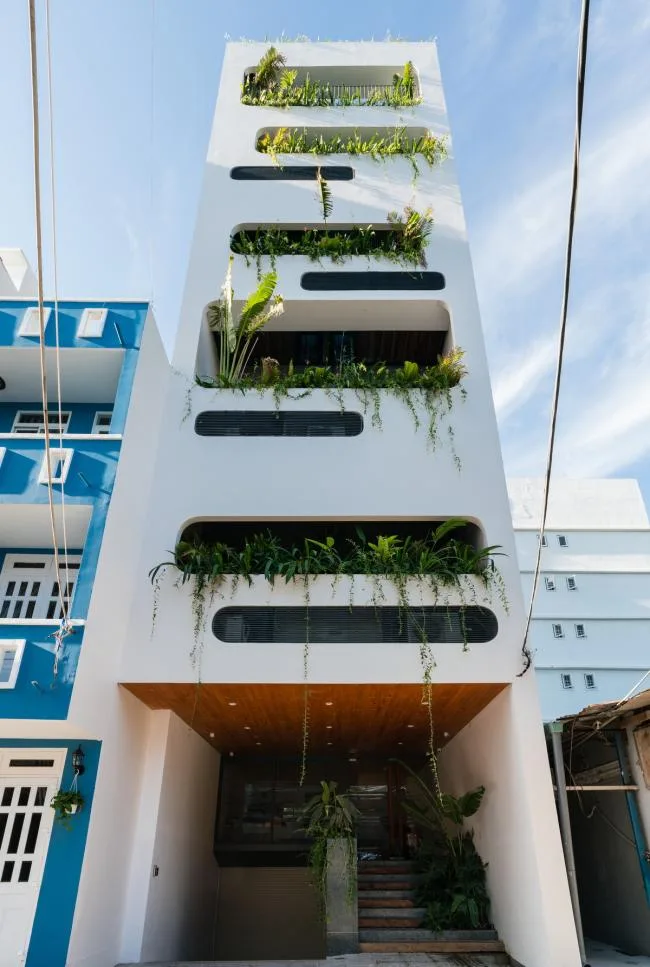 BIM Architecture | Vertical Flower Garden Room Smiling in the Wind/H2