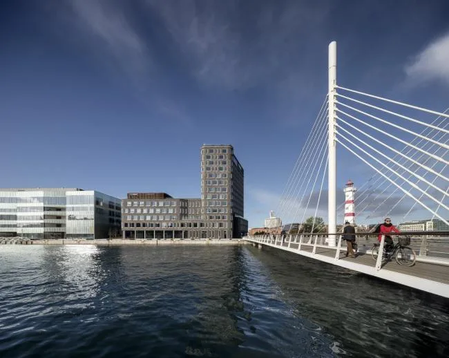 BIM architecture | Like a giant ship anchored on the shore: Malmo Port Complex/SHL