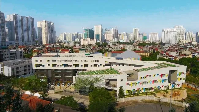BIM Architecture | Dynamic Green Dream Campus: Ecological Line School/1+1>2 Architects