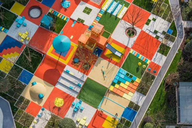 BIM Architecture | Colorful Pixel Paradise/100 Architects