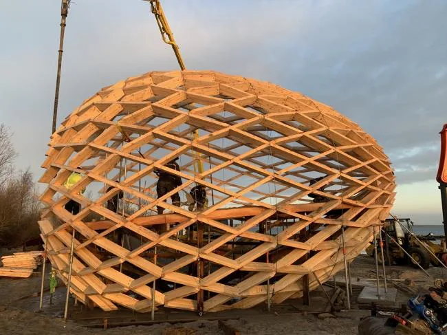 BIM Architecture | Waterbird Eggs Living by the Water: Tij Unelegant Bird House/RO& AD Architecten