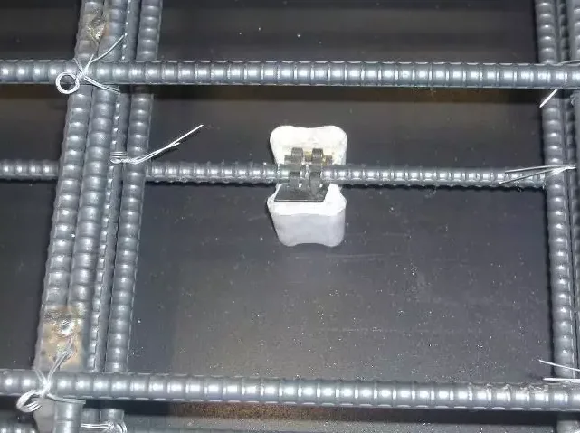 Reinforcement Protection Layer Spacer