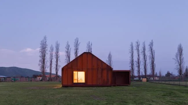 BIM Architecture | Red Hut on Village Grassland: PH2 Room/DX Arquitectos