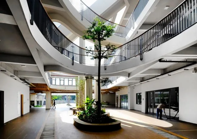 BIM Architecture | Dynamic Green Dream Campus: Ecological Line School/1+1>2 Architects