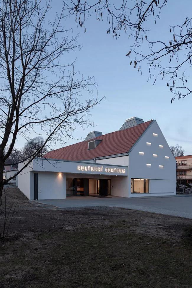 BIM Architecture | Píšť Town Information and Culture Center, Czech Republic/Knesl Kyncl Architects