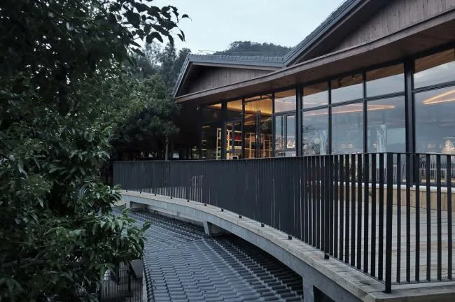 BIM Architecture | Maolin Qingquan, Burning Spray Nose Drinking Tea: Tea Words Not Elegant House/Hehe Design Studio
