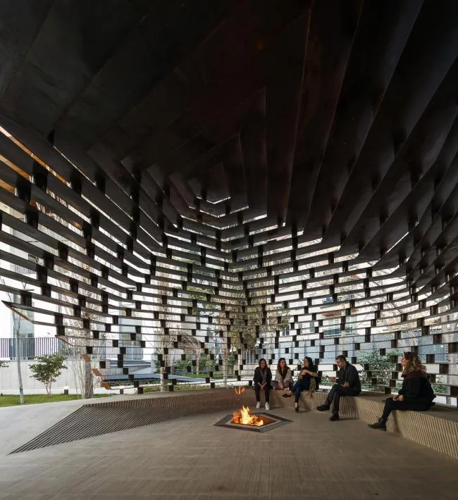 BIM Architecture | Incorporating Ancient Elements, Pillarless Canopy Built with Flake "Fish Scales"/Olgooco