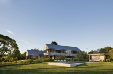 BIM Architecture: Donghu Home – A Pure White Residence Overlooking a Frozen Lake by Robert Young Architects-BIM WORLD