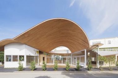 BIM Architecture | Under Mount Fuji, the gentle and charming curves: Toranoko Nursery/Takashige Yama * * * Office-BIM WORLD