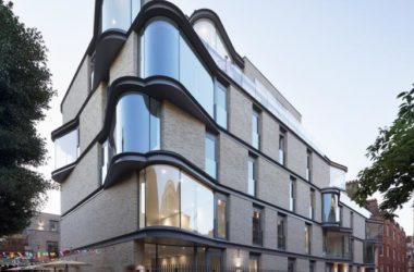 BIM Architecture: IV Castle Lane Apartment with Curved Corners Soften the Urban Landscape | DROO-BIM WORLD
