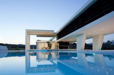 BIM Architecture: A Panoramic Design Inspired by a Floating Yacht - Room H3-BIM WORLD