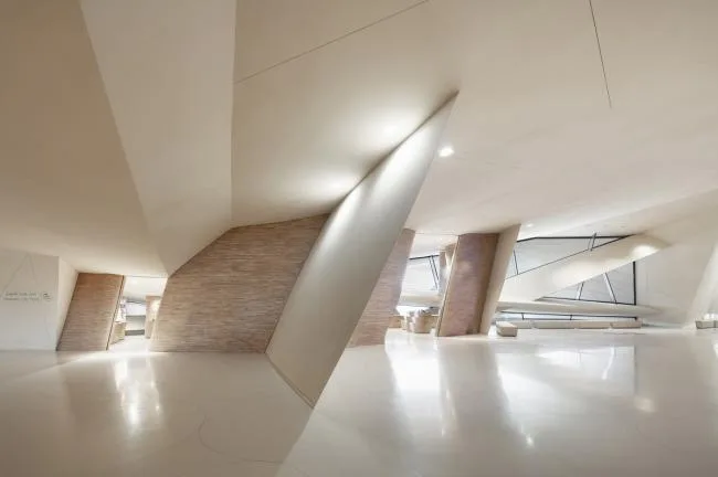 BIM Architecture | Clouds and Waves, Like Primitive Caves Penetrating Light: Qatar National Museum Shop/Koichi Takada Architectural Firm