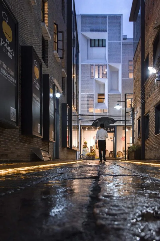 BIM Architecture | Xiguan Old Town Enning Road Yongqingfang Street Reform/Vertical Beam Society Architectural Design
