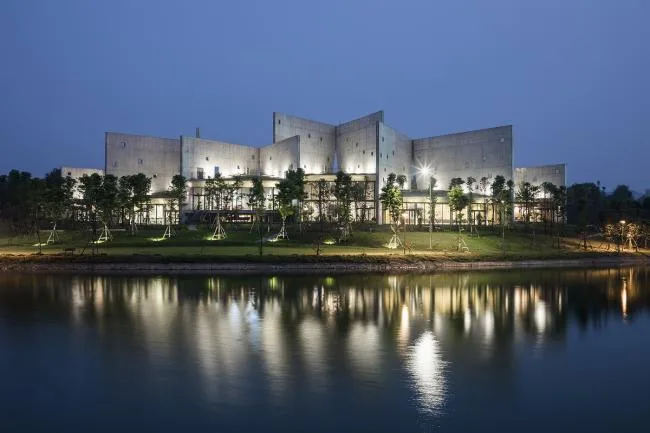 BIM Architecture | Scattered Light and Shadow, with Proper Opening and Closing: Viettel External Studio/Wu Zhongyi Architectural Firm