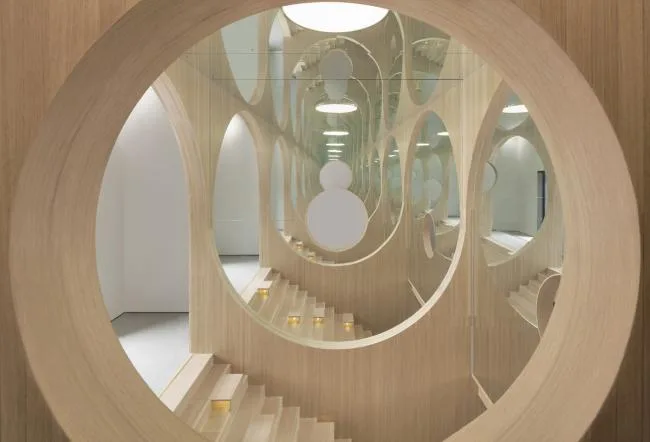 BIM Architecture | Arches and Mirrors: Endless Space of Virtual Reality Contrast/Panda Architecture