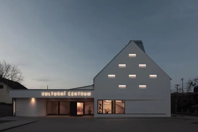 BIM Architecture | Píšť Town Information and Culture Center, Czech Republic/Knesl Kyncl Architects