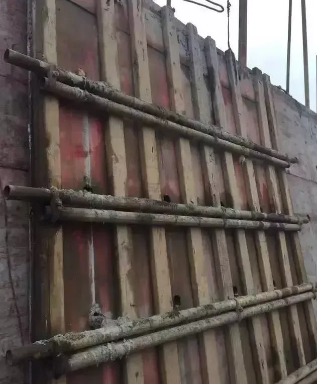 What should we do if there is grout leakage in the expansion mold of the shear wall at the deformation joint of BIM and prefabricated structures?