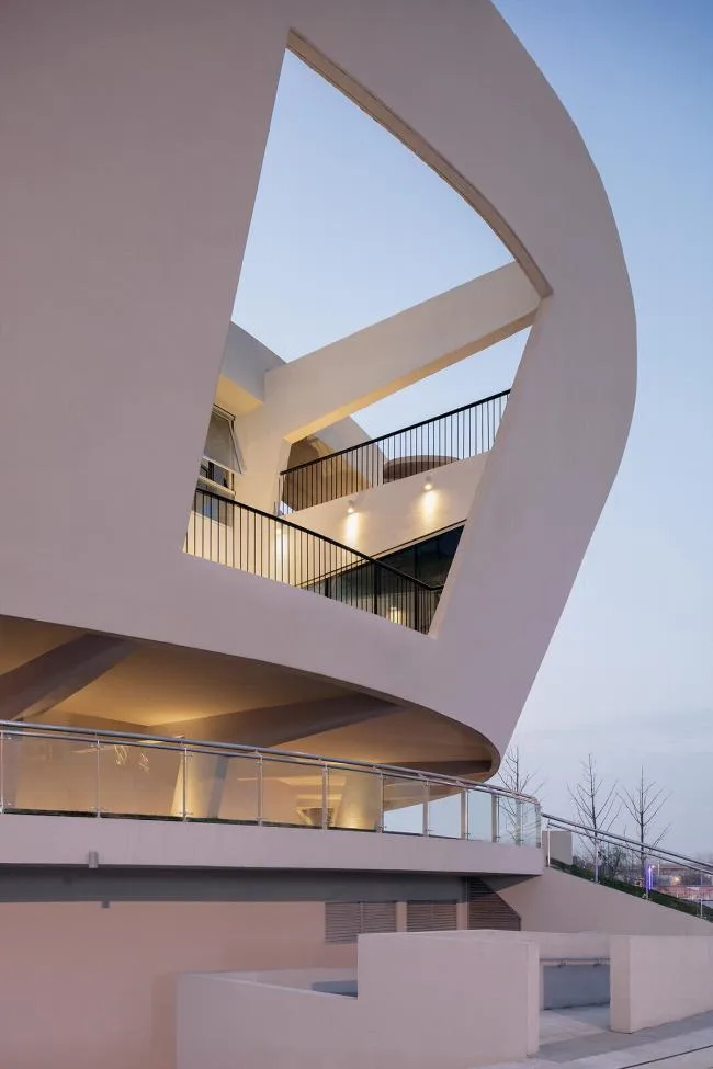BIM Architecture | Quiet as a Virgin, Flowing with Light - China Textile City Fashion announces cinema/WAU Architecture Firm
