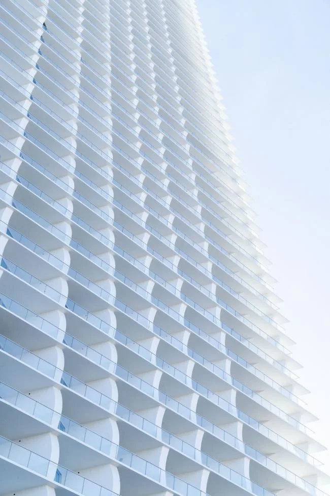 BIM Architecture | Dance Square Grid: Miami Sunshine Beach Pure White Room Tyta Jade Signature/Herzog& De Meuron