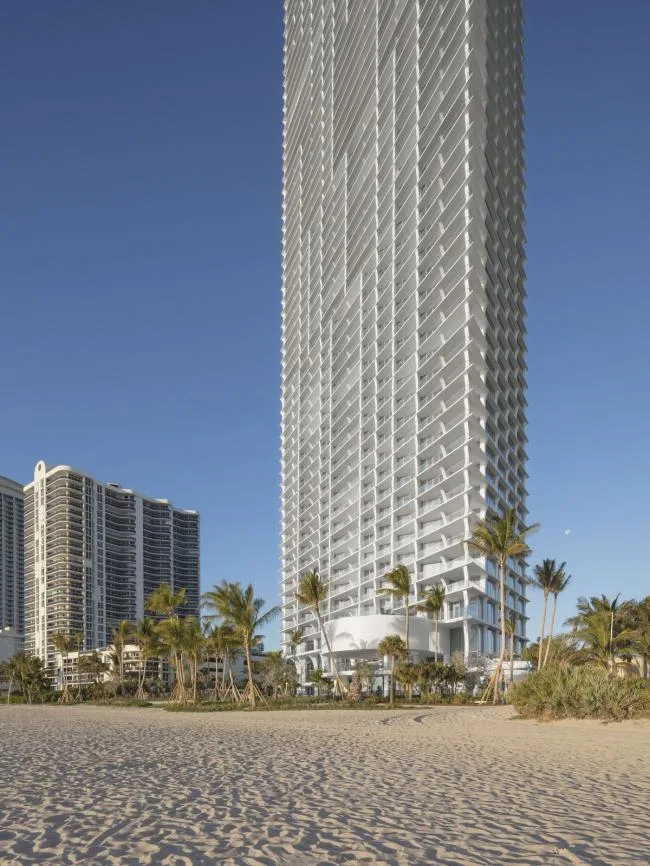 BIM Architecture | Dance Square Grid: Miami Sunshine Beach Pure White Room Tyta Jade Signature/Herzog& De Meuron