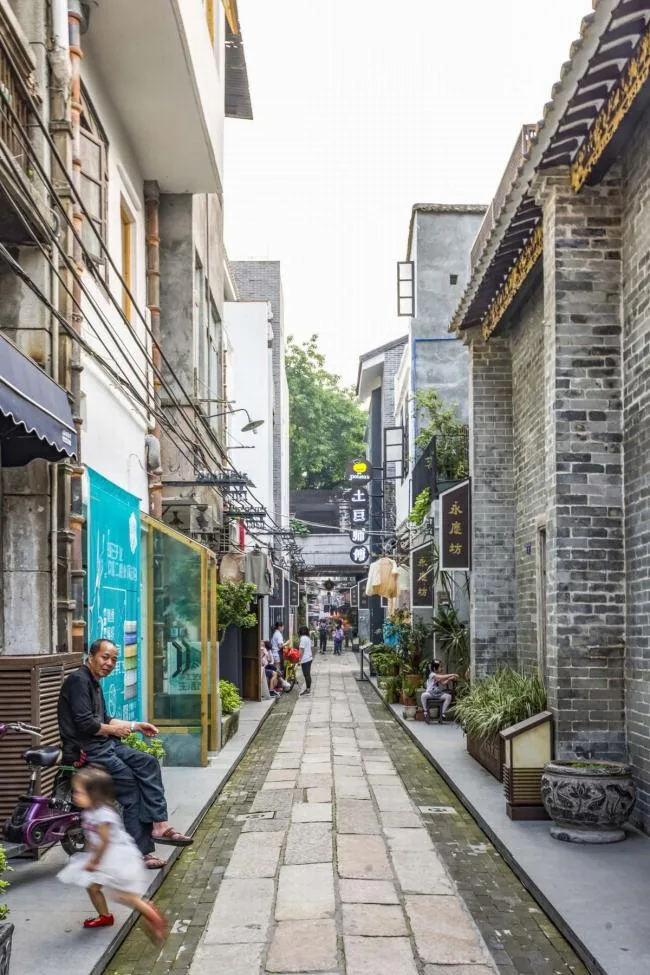 BIM Architecture | Xiguan Old Town Enning Road Yongqingfang Street Reform/Vertical Beam Society Architectural Design