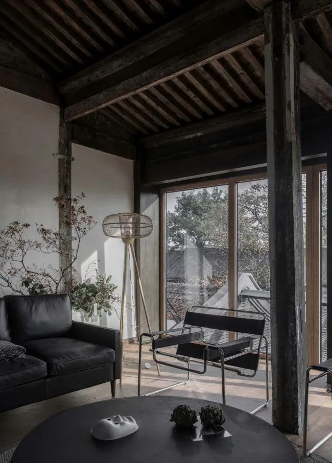 BIM Architecture | Confidential Tavern in Old Beijing Hutongs: Courtyard Reform/IELTS Rui Design Seminar Room