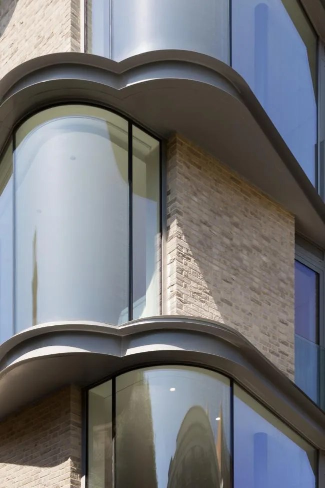 BIM Architecture | IV Castle Lane Apartment, Curved Corner Softening City Standard/DROO